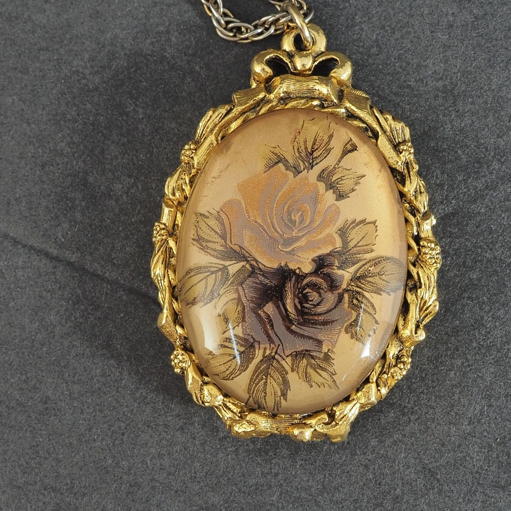 Vintage Max Factor Necklace Women Gold Tone Floral Solid Perfume Locket Compact
